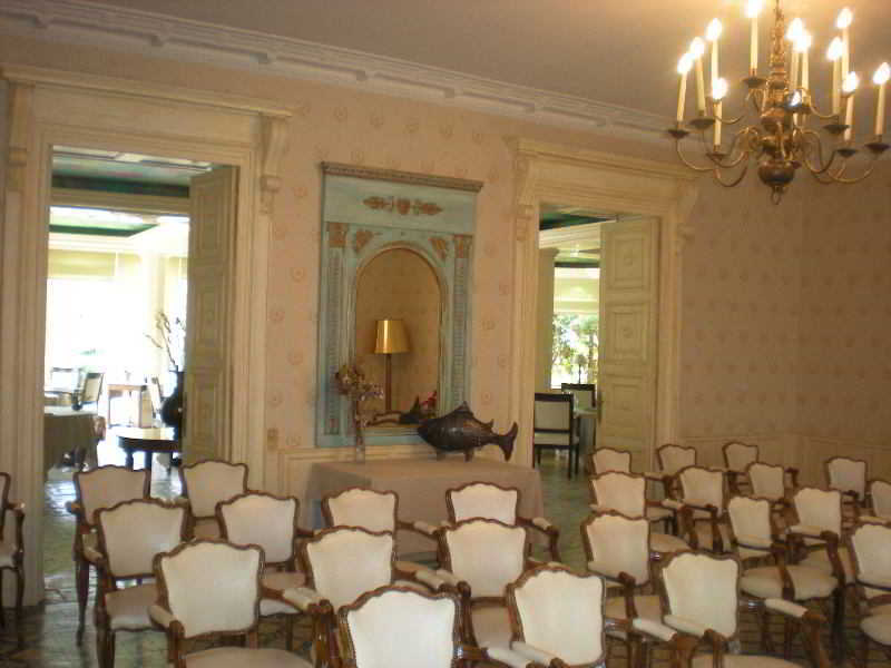 Hotel-Restaurant Ricordeau Loué Exteriör bild