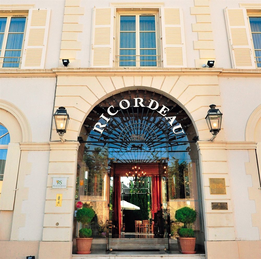 Hotel-Restaurant Ricordeau Loué Exteriör bild