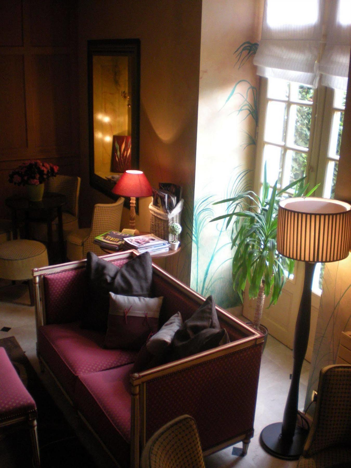 Hotel-Restaurant Ricordeau Loué Exteriör bild