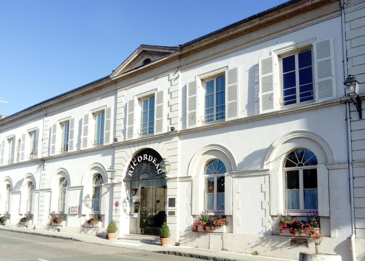 Hotel-Restaurant Ricordeau Loué Exteriör bild